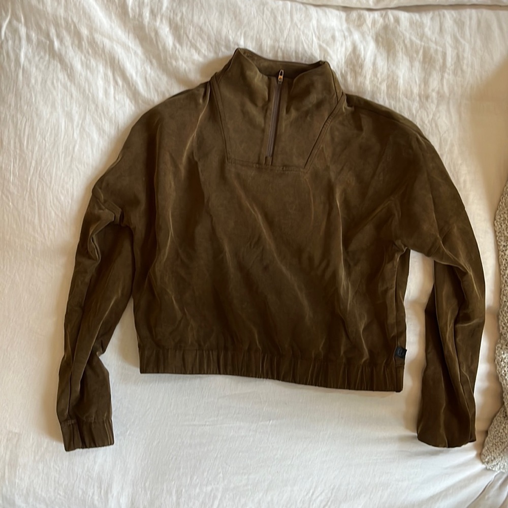 Lululemon lab long sleeve quarter zip, size xs